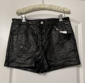 Whimsigoth Ramisu Collection Black Faux Leather Leopard Lace-Up Shorts 2XL NWT